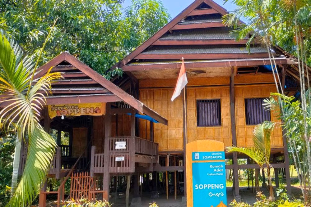 Rumah Adat Soppeng